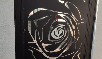 thumb Gül Desenli Lazer Kesim Ferforje Kapı