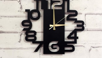 Büyük Sayıları Olan Dikdörgen Şeritli Metal Duvar Saati